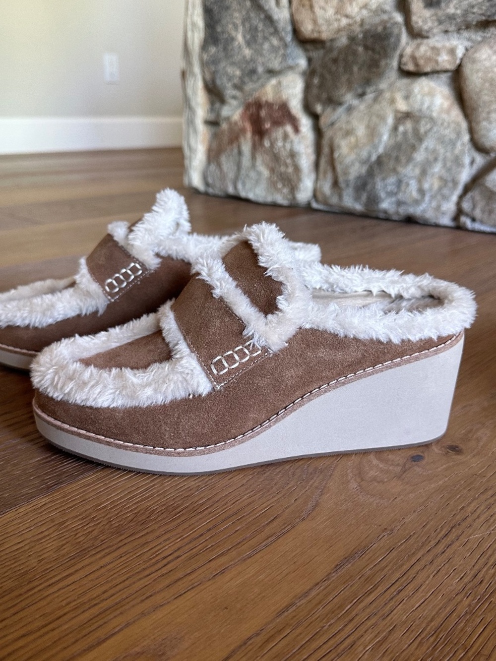 Donald Pliner Jackpot Brown Leather Faux Shearling Mule Size 8 - Picture 3 of 13
